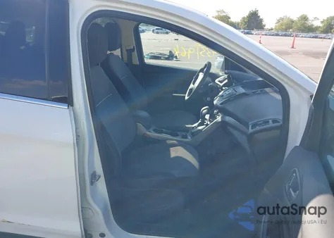 2015 Ford Escape Se z USA, uszkodzony, nr VIN 1FMCU0GXXFUA87990